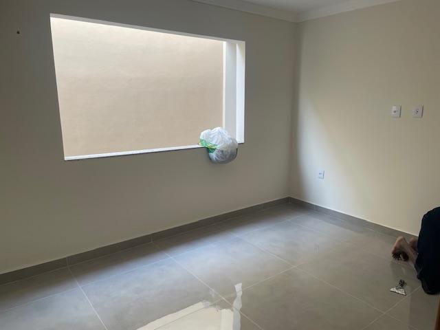 Casa à venda com 5 quartos, 220m² - Foto 10