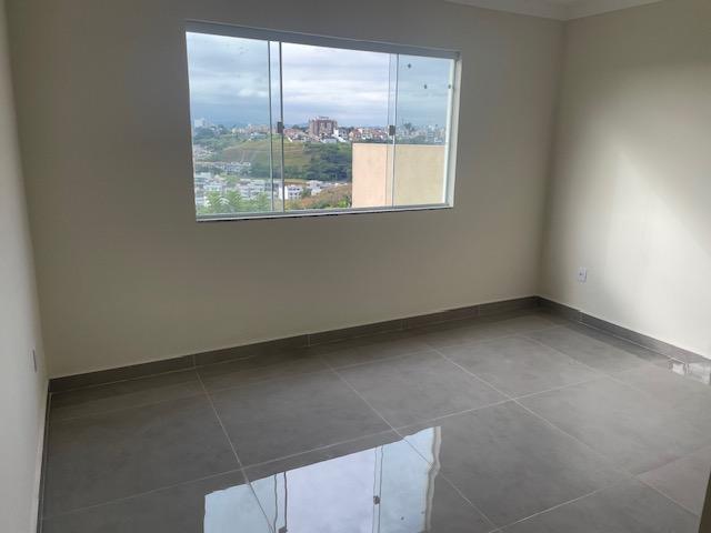 Casa à venda com 5 quartos, 220m² - Foto 13