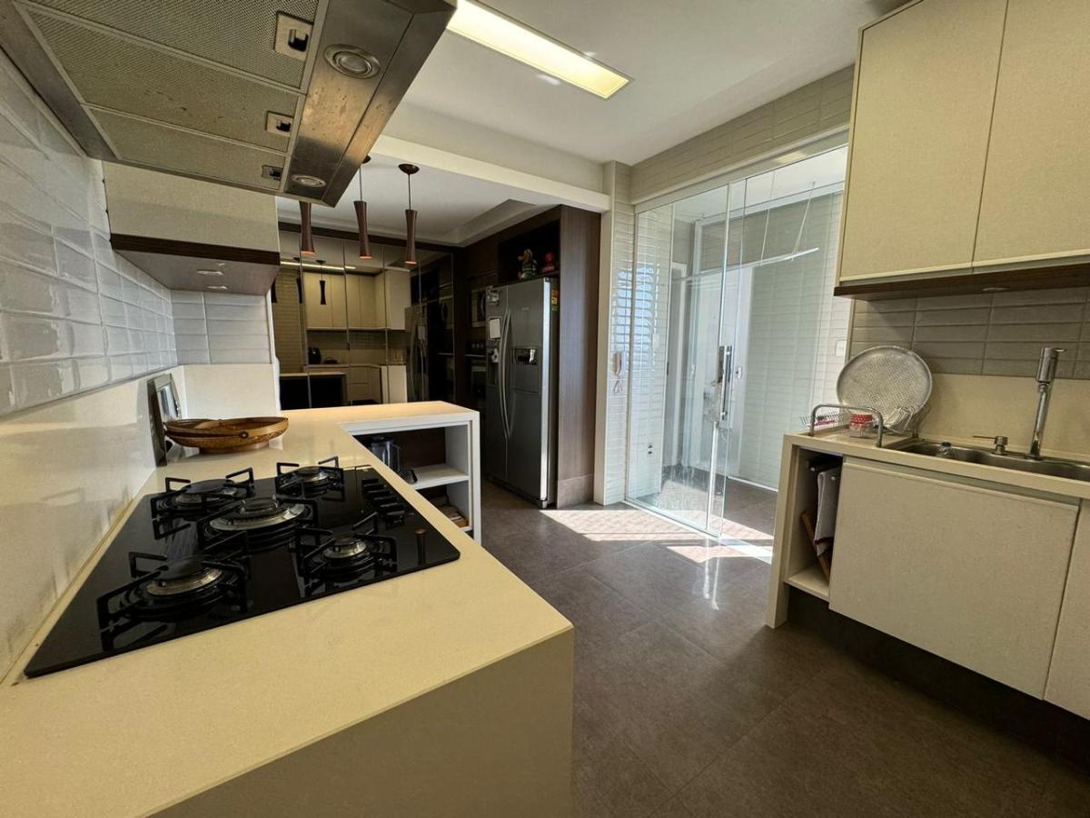 Apartamento à venda com 3 quartos, 246m² - Foto 5