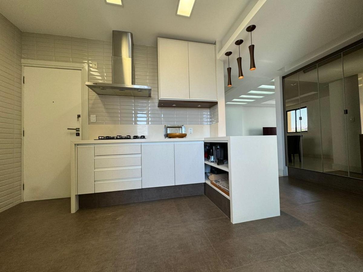 Apartamento à venda com 3 quartos, 246m² - Foto 4