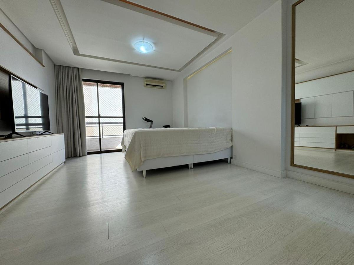 Apartamento à venda com 3 quartos, 246m² - Foto 10