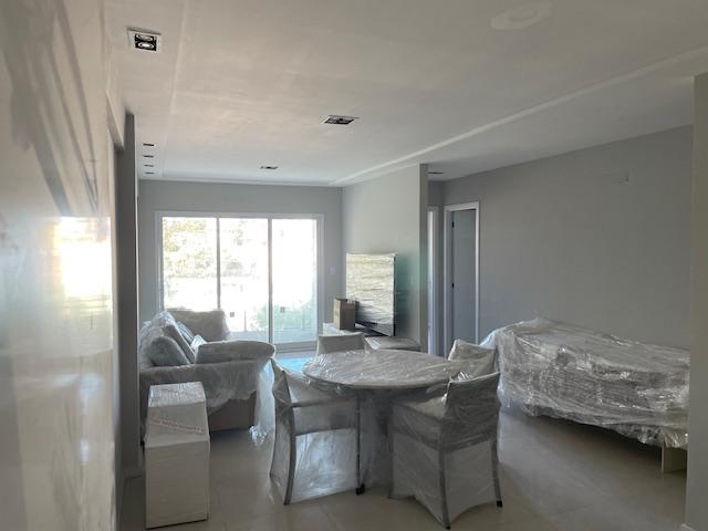 Apartamento à venda com 2 quartos, 80m² - Foto 2