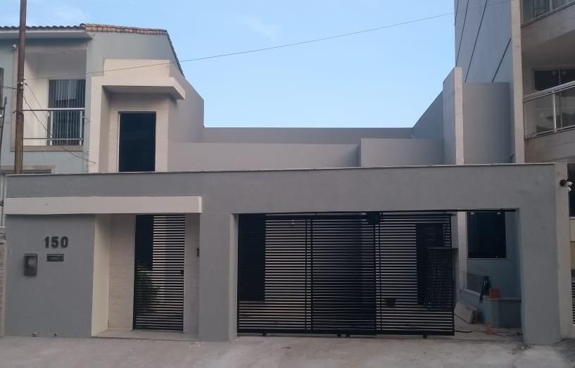 Casa à venda com 3 quartos, 397m² - Foto 2