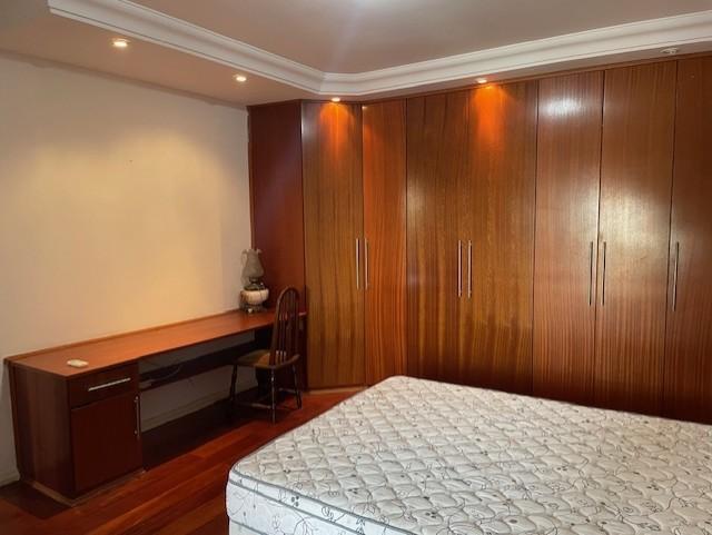 Apartamento à venda com 4 quartos, 210m² - Foto 17