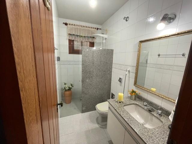 Casa à venda com 3 quartos, 281m² - Foto 10