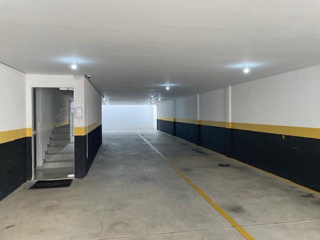 Apartamento à venda com 2 quartos, 100m² - Foto 2