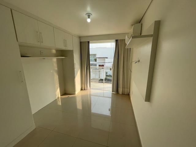 Apartamento à venda com 2 quartos, 100m² - Foto 13