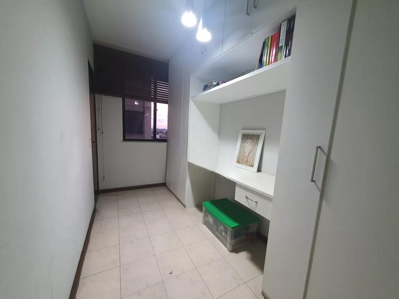 Apartamento à venda com 3 quartos, 159m² - Foto 9