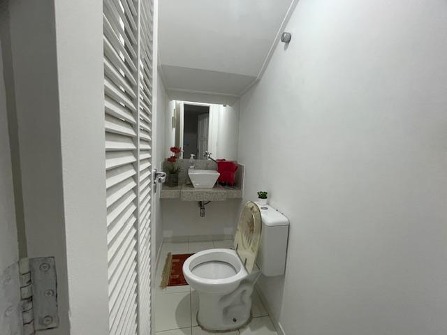 Casa à venda com 6 quartos, 280m² - Foto 9