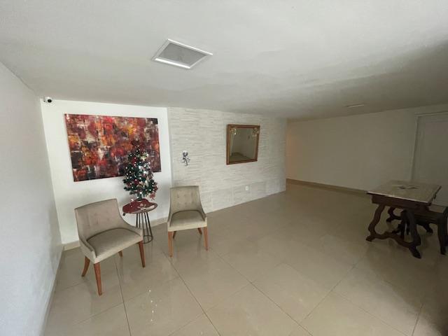 Apartamento à venda com 3 quartos, 136m² - Foto 3