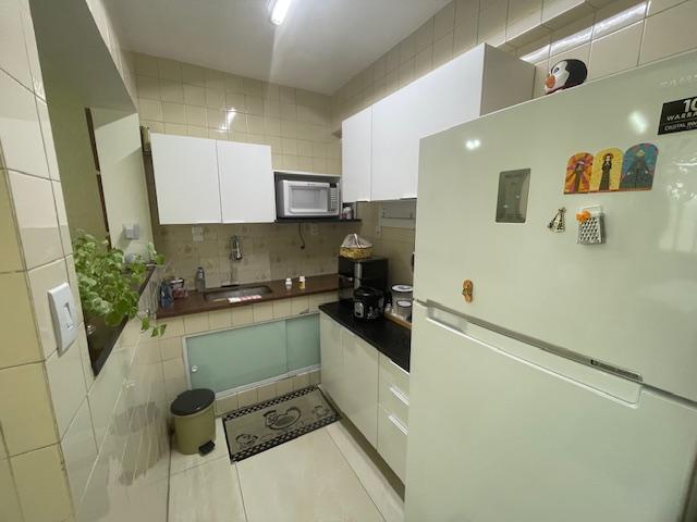 Apartamento à venda com 3 quartos, 136m² - Foto 11