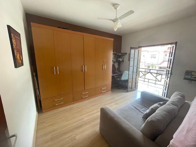 Casa à venda com 4 quartos, 210m² - Foto 8