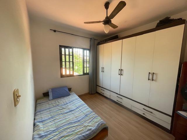 Casa à venda com 4 quartos, 210m² - Foto 11