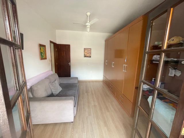 Casa à venda com 4 quartos, 210m² - Foto 10