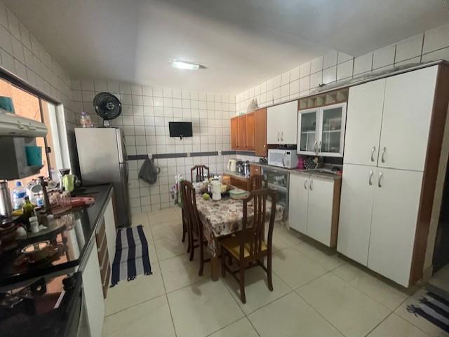 Casa à venda com 4 quartos, 210m² - Foto 20