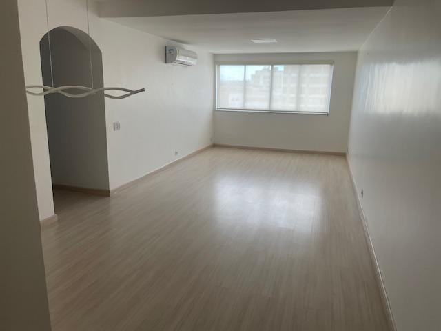 Apartamento à venda com 3 quartos, 156m² - Foto 7