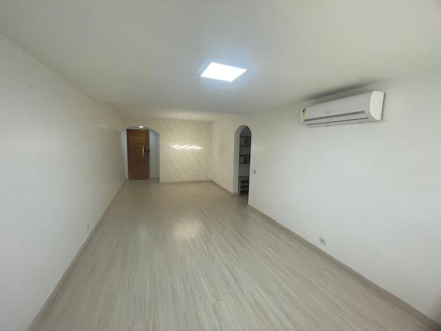 Apartamento à venda com 3 quartos, 156m² - Foto 10