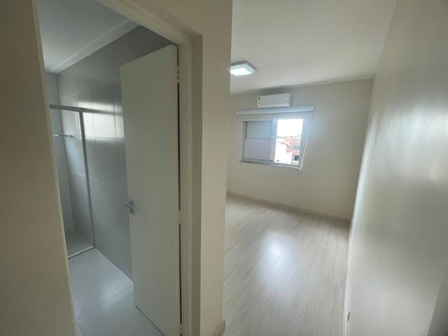 Apartamento à venda com 3 quartos, 156m² - Foto 14