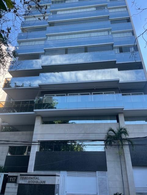 Apartamento à venda com 4 quartos, 198m² - Foto 2